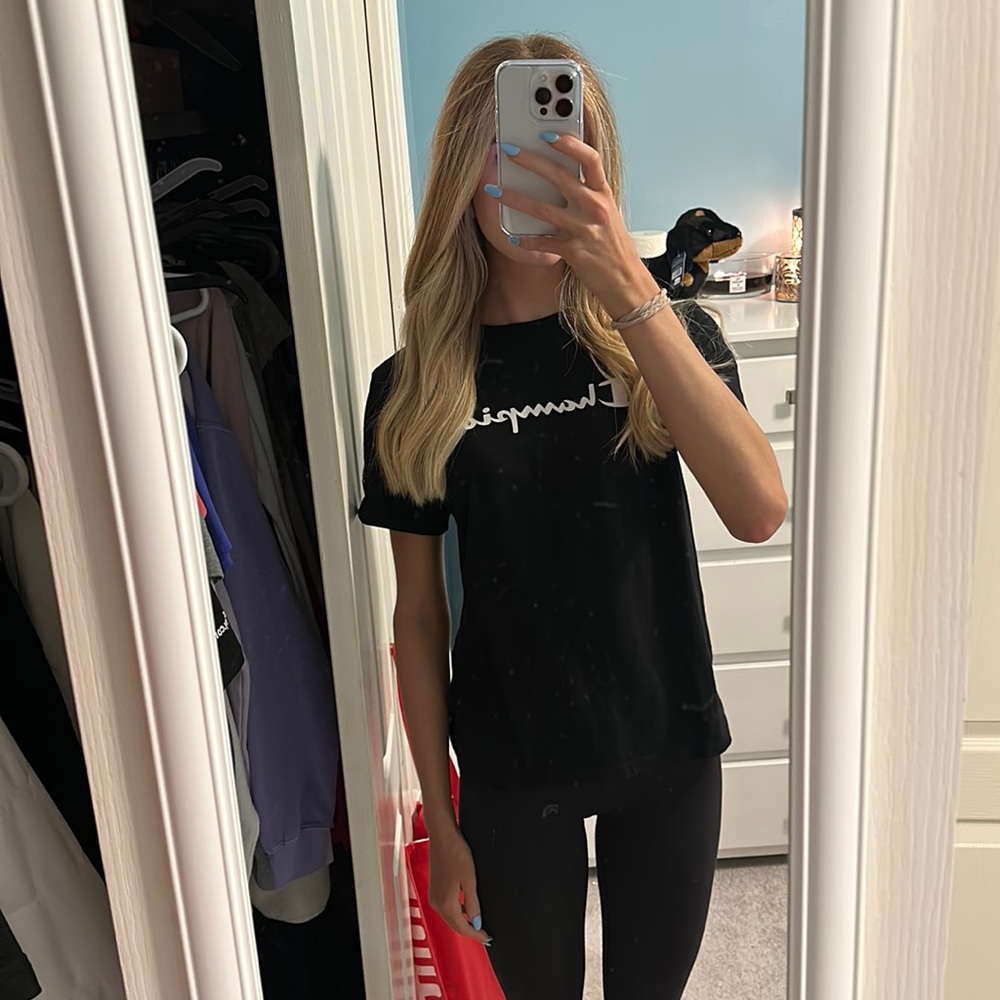 Champion size medium short sleeve, black